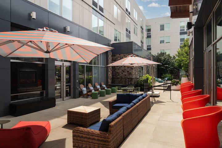 Aloft Beachwood