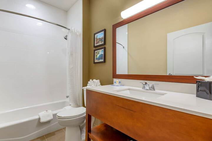 Room 20 of 28