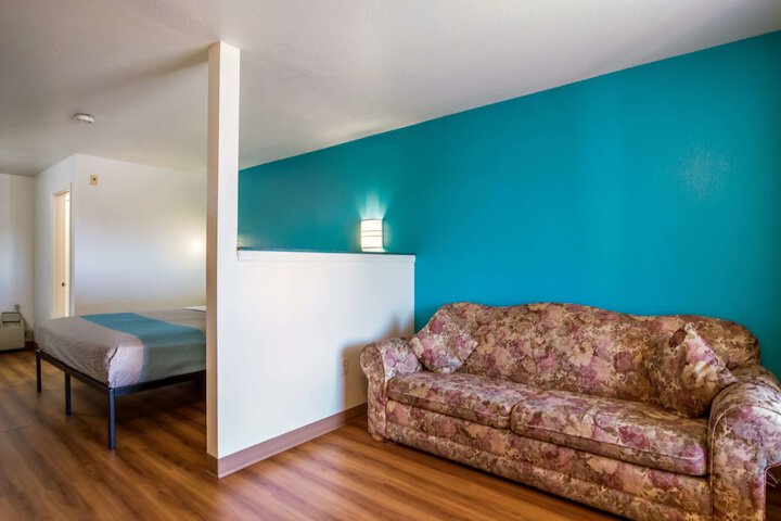 Room 17 of 30