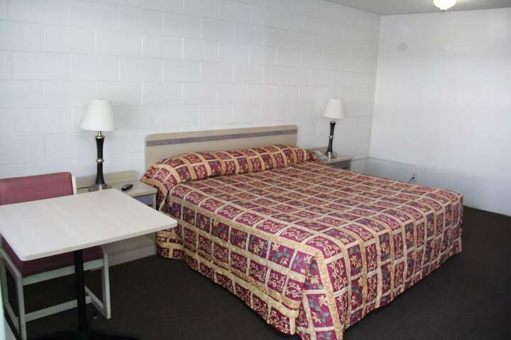 Room 33 of 59