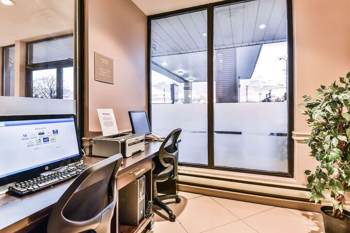 Business Center 22 of 22