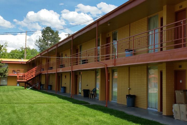 Property Grounds 18 of 18