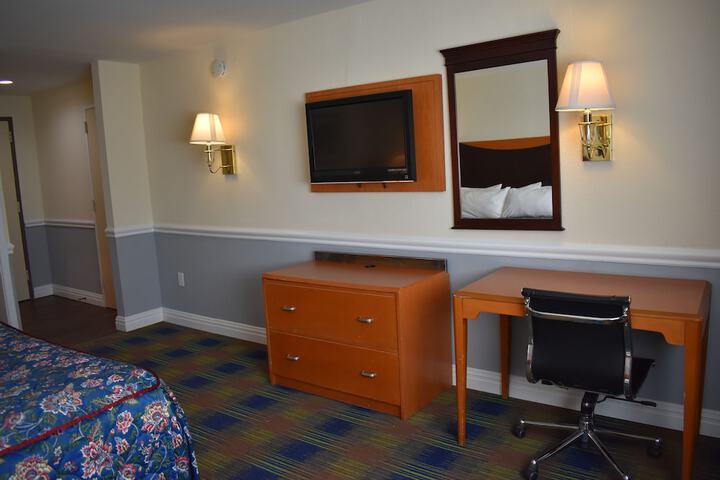 Room 27 of 41
