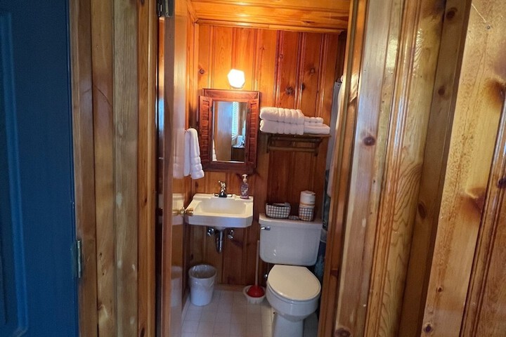 Room 61 of 236