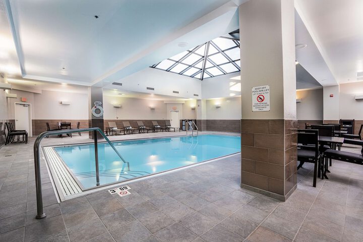 Hilton Indianapolis Hotel & Suites
