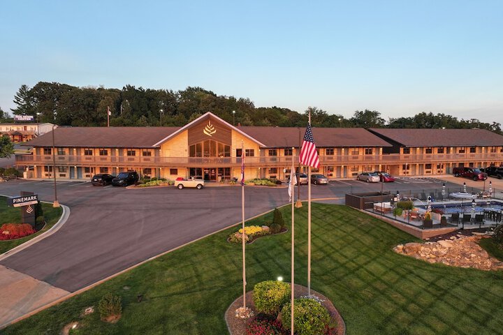 Hotel 3 of 63