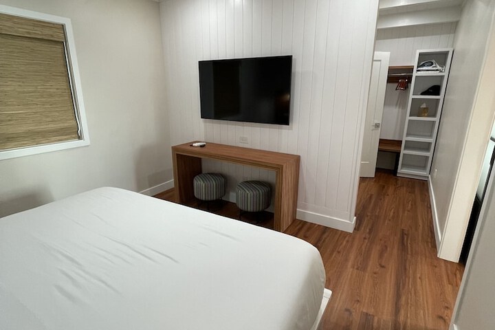 Room 25 of 62