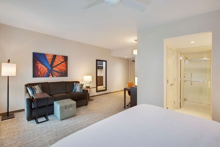 Room 21 of 36