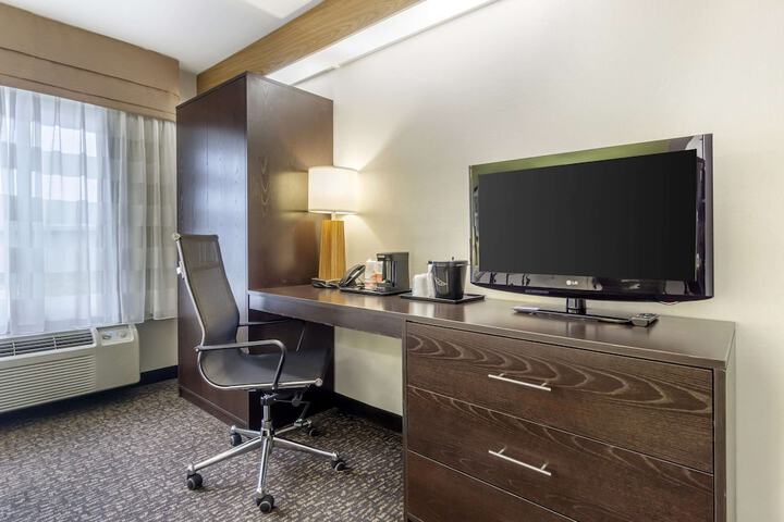 Room 12 of 67