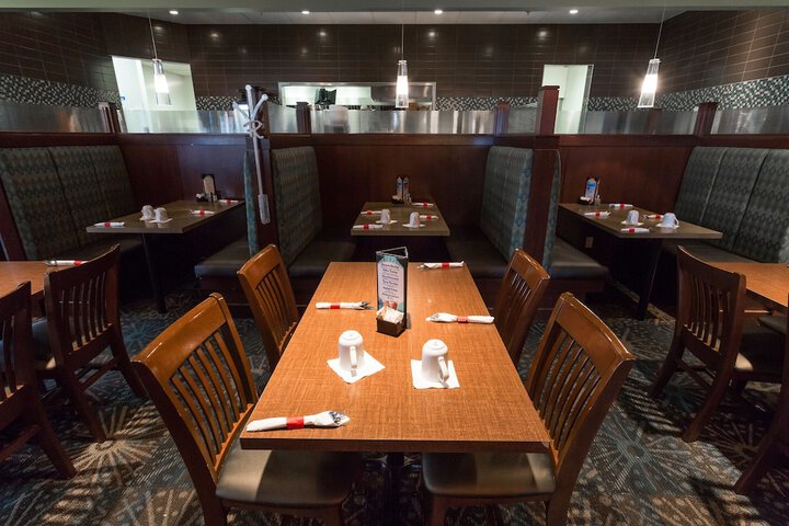 Dining 22 of 33