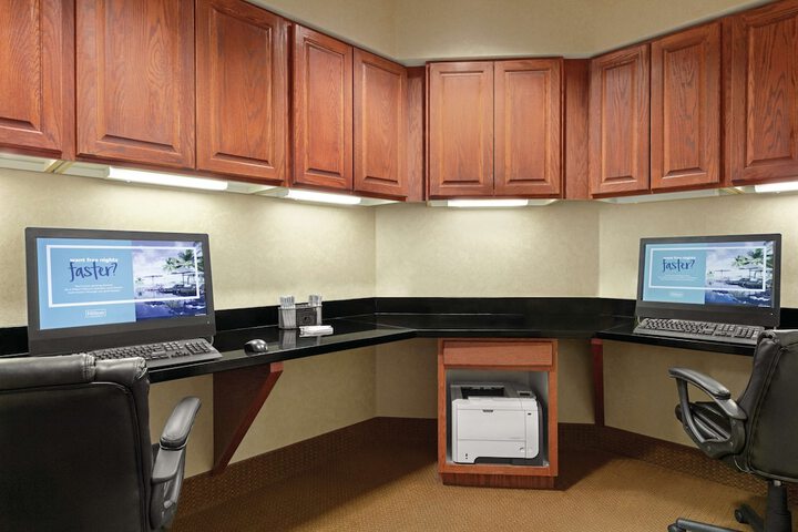 Hampton Inn & Suites Enid