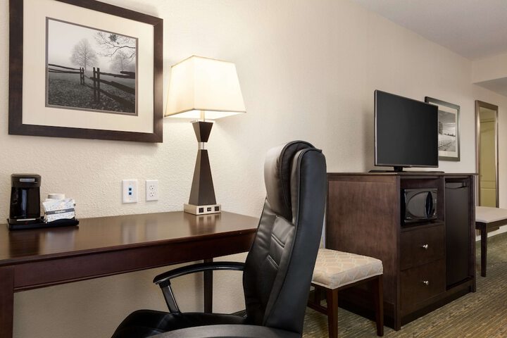 Room 25 of 35