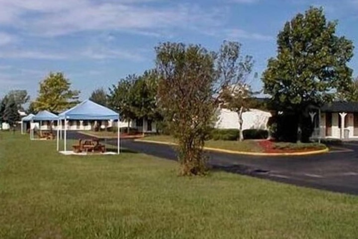 Americas Best Value Inn & Suites Warren Detroit