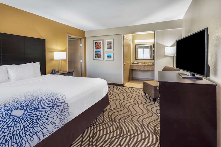 Room 10 of 36