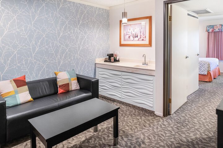 Room 20 of 34