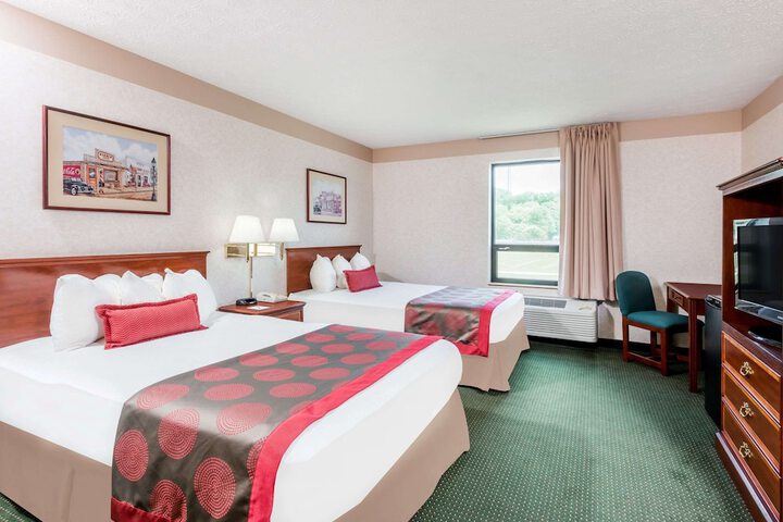 Room 7 of 28