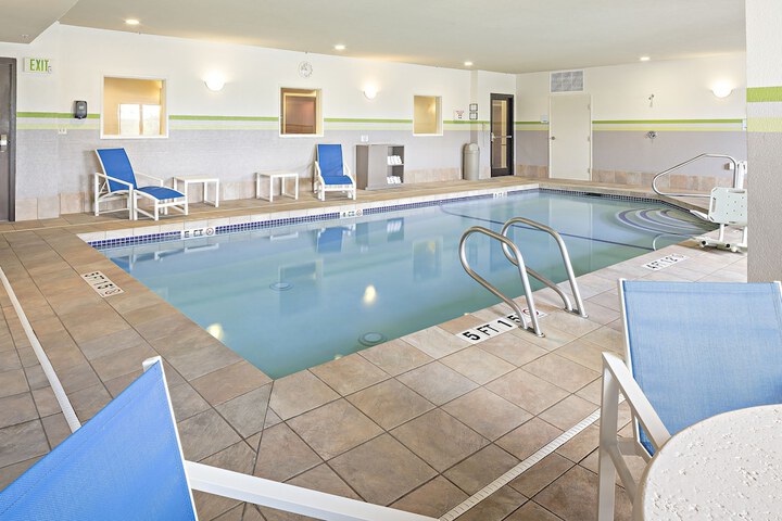 Pool 8 of 53