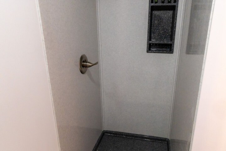 Room 30 of 124