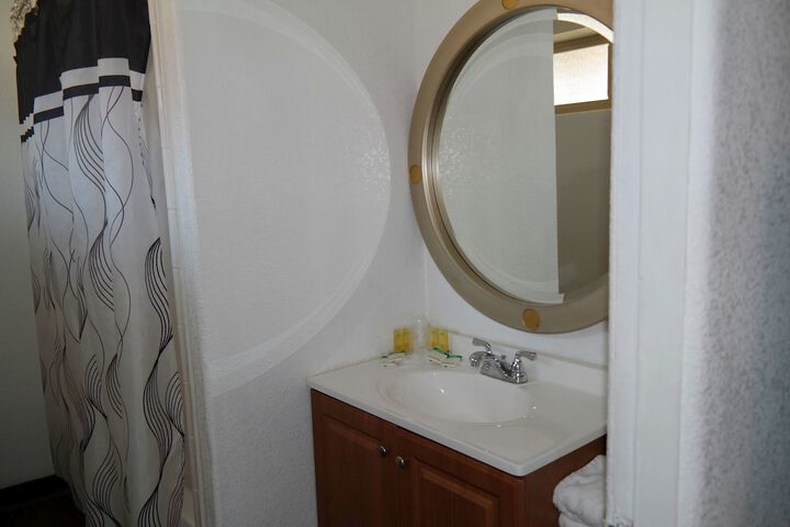 Room 15 of 19