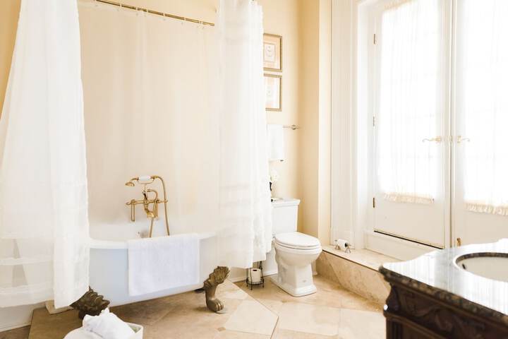 The Pepin Mansion Historic B & B