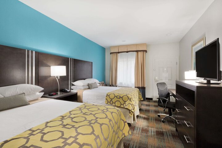 Room 14 of 38