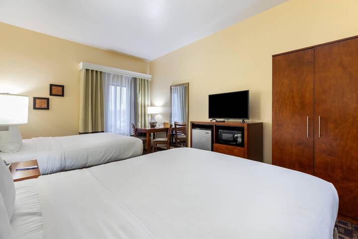 Comfort Inn & Suites North Aurora - Naperville