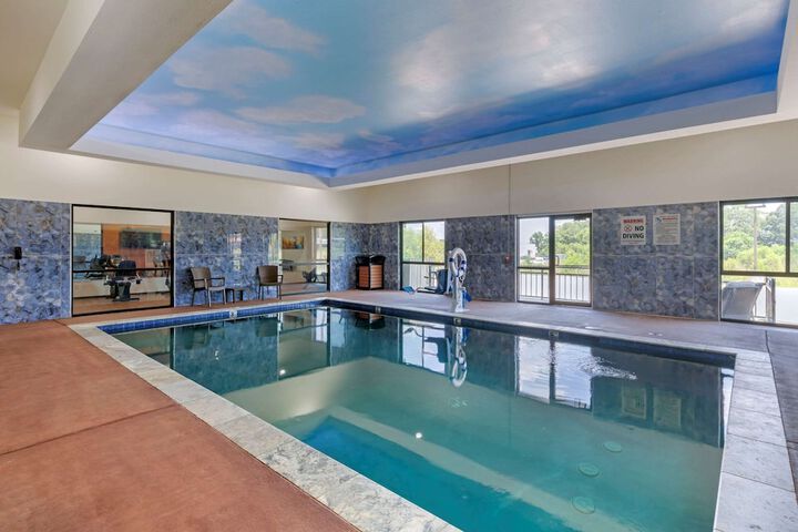 Comfort Suites West Monroe near Ike Hamilton Expo Center