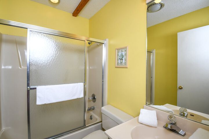 Room 12 of 24