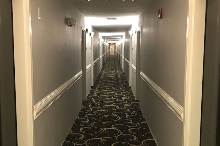 Ballroom/Hall 31 of 46