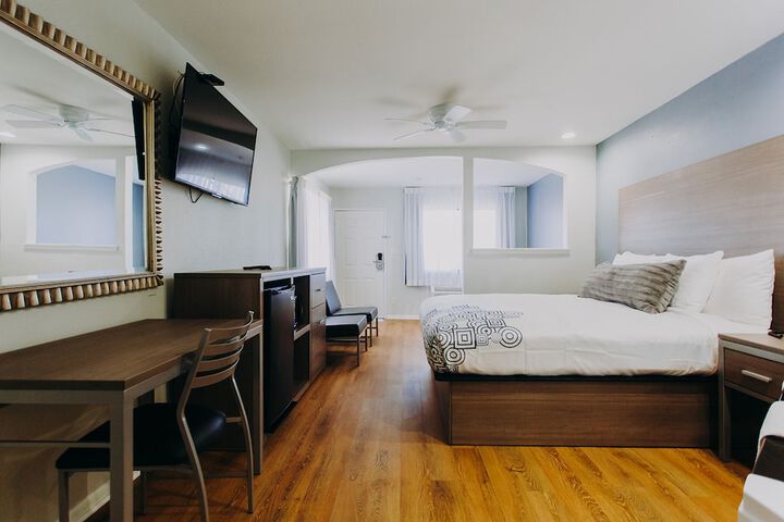 Scottish Inns and Suites - Near Kemah Boardwalk