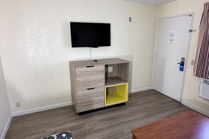 Days Inn by Wyndham San Marcos