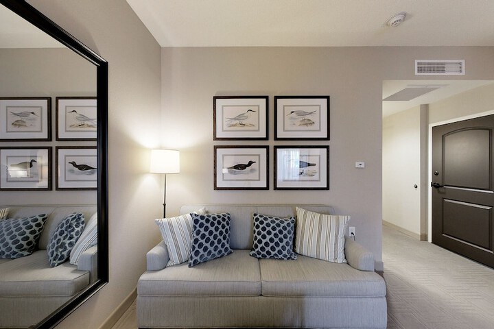 Room 9 of 20