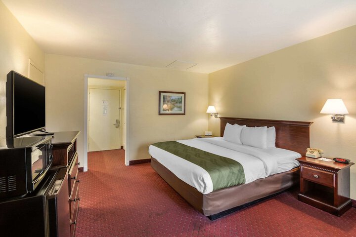 Room 21 of 35