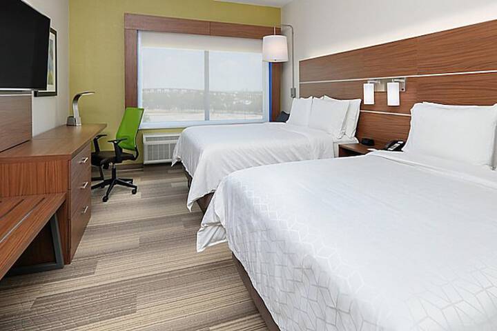 Room 27 of 60