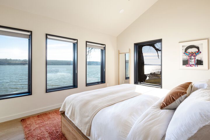 Hudson River Way by Woodstock Way Hotel