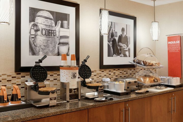 Breakfast/Coffee Service 27 of 32