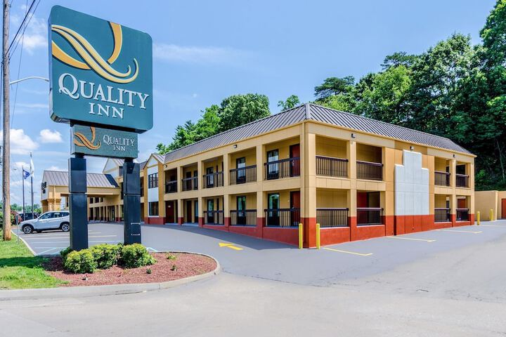 Hotel 7 of 40