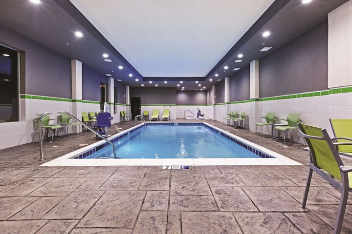 Pool 11 of 54