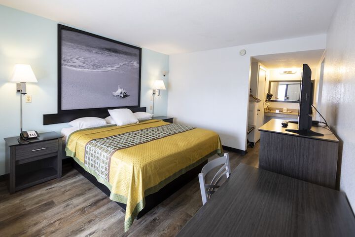 Room 16 of 32