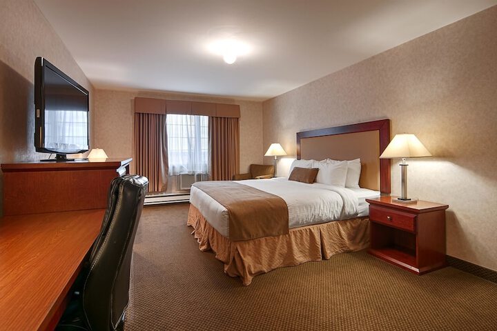 Room 10 of 38