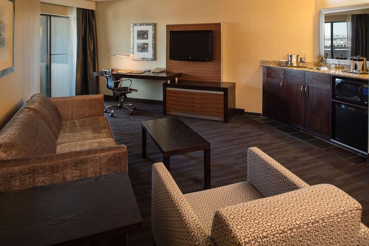 Room 32 of 61