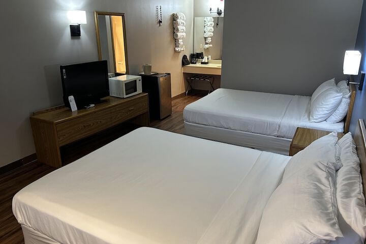 Room 13 of 70