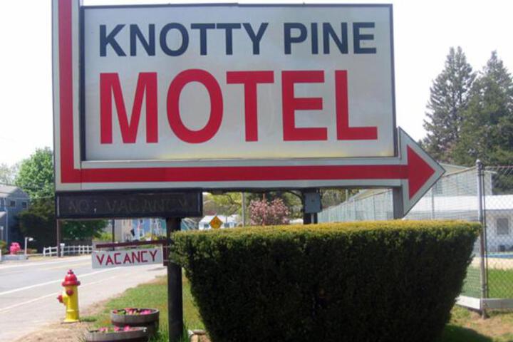 Knotty Pine Motel
