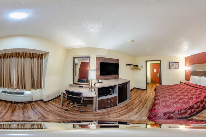 Room 11 of 25