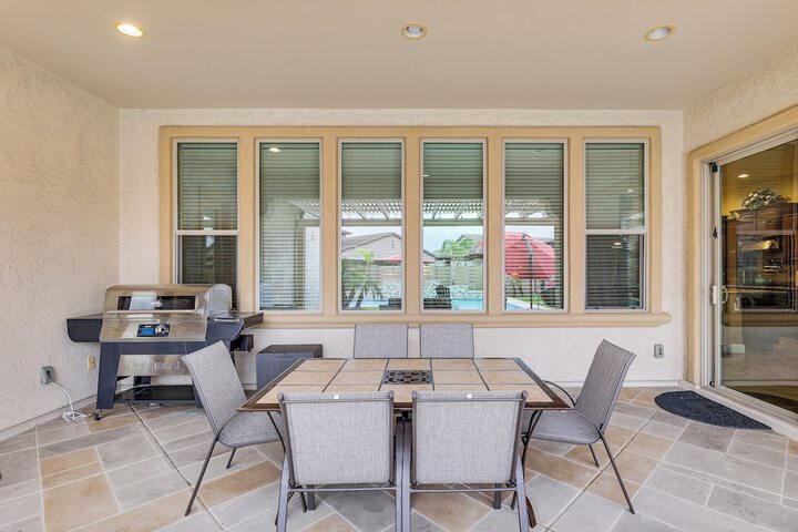 Luxury Queen Creek Home w / Calming Pool Oasis!