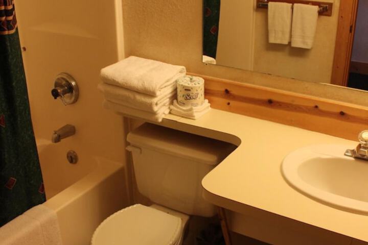 Room 10 of 20