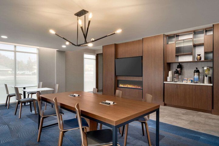 La Quinta Inn & Suites by Wyndham Springfield