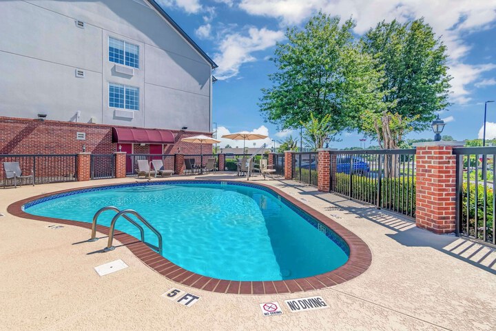 Pool 3 of 42