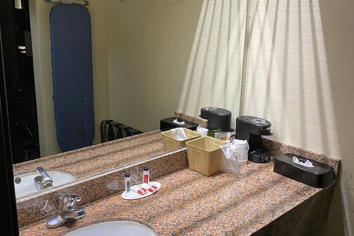 Room 16 of 20