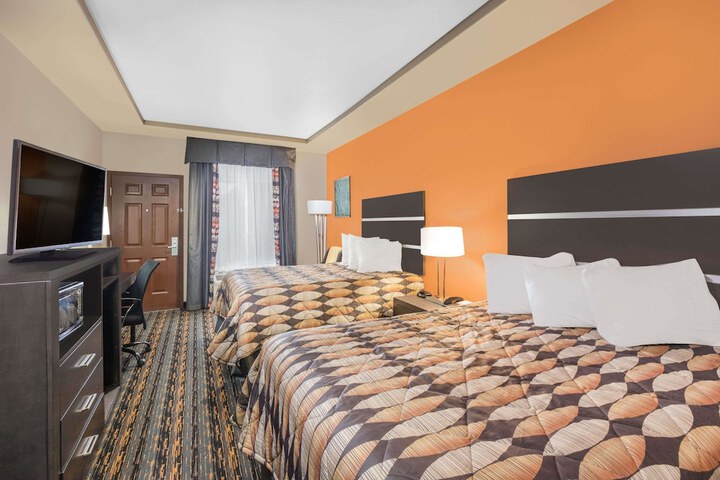 Days Inn by Wyndham Dilley